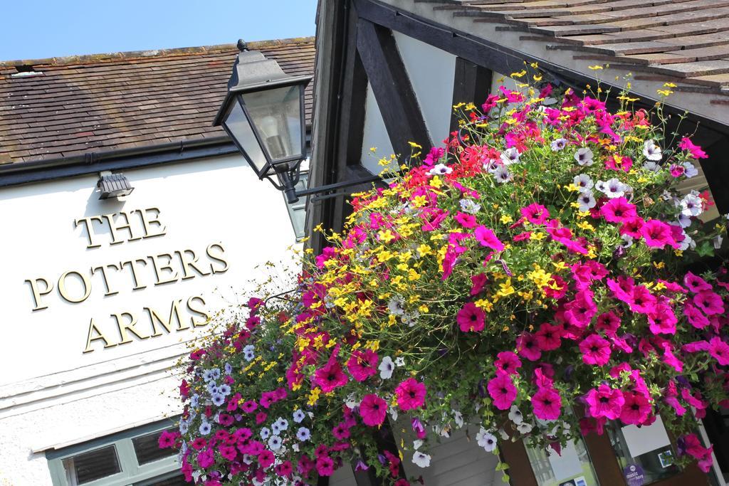 The Potters Arms 호텔 아머샴아머셤 외부 사진